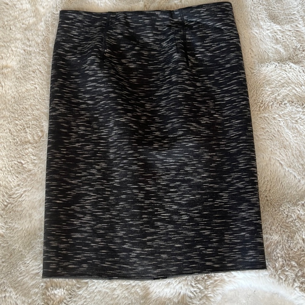 Ann Taylor stretch pencil skirt size 4